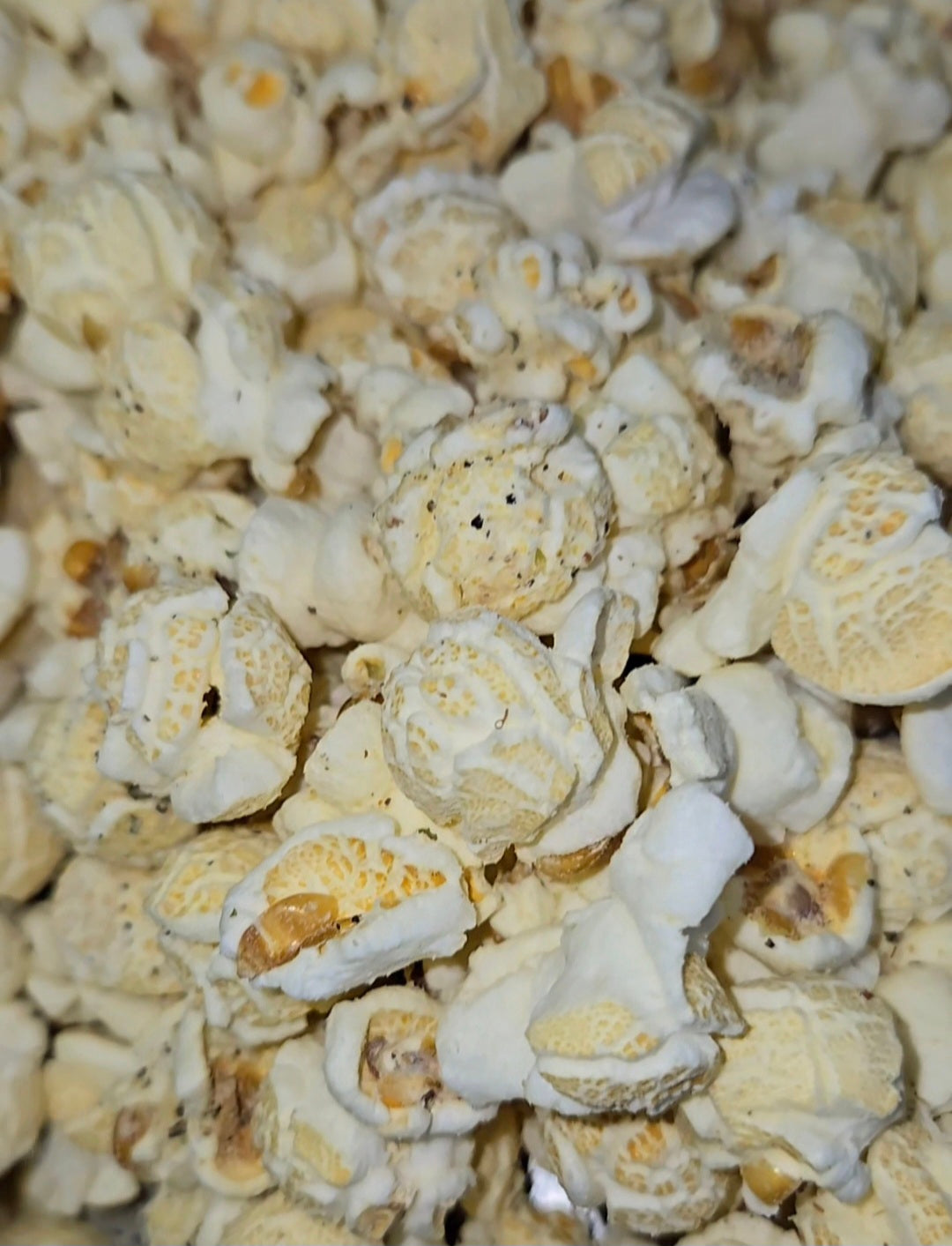 Garlic Parmesan Peppercorn Popcorn